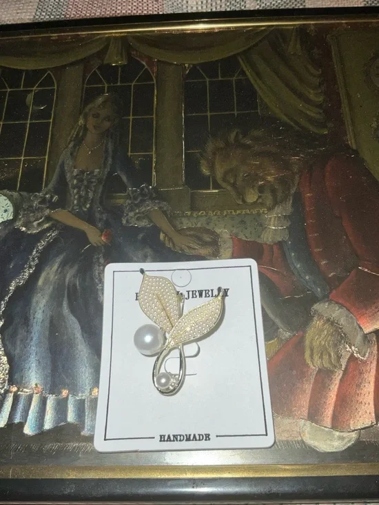 Elegant Pearl Leaf Brooch — Gold-Tone with Ivory Pearls HAND MADE VINTAGE NEW - Picture 13 of 16